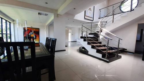 Imagen 25 de 30 de Remax Infinity Venda Casa En Calle Cerrada, Colinas De Guataparo 448604 Frances Mijares 041449909396