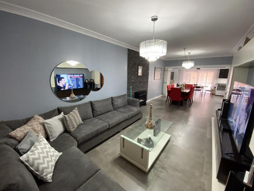 Imagen 6 de 30 de Casa En Venta - 5 Amb. - Ramos Mejia Sur -