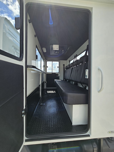 Caminhão Mb Atego 1719 Cabine Itec Munck Argos Agi20.5 2025