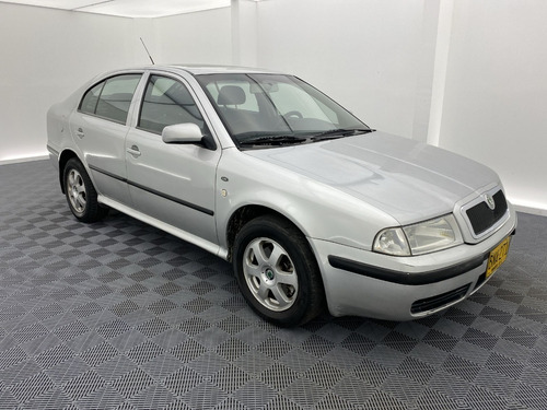 Imagen 5 de 25 de Skoda Octavia 1.8 Turbo
