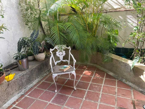 Imagen 4 de 14 de Vendo Apartamento 250m2 4h/3.5b/2p Urb. Miranda 8354
