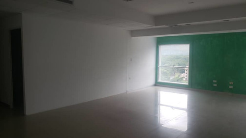 Imagen 11 de 14 de Oficina En Urb. Las Quintas, C.c Cristal - Naguanagua