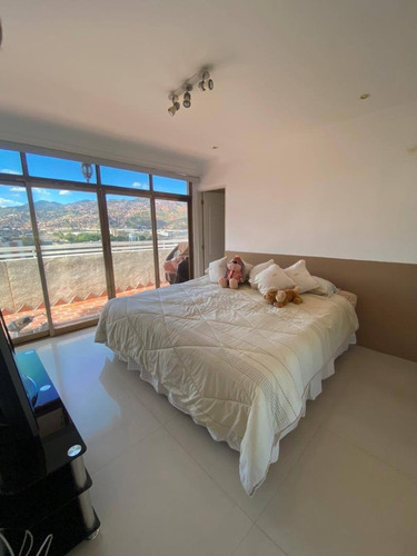 Imagen 15 de 21 de Se Vende Lujoso Penthouse / Apartamento/ 465mt2 / 5h/6b