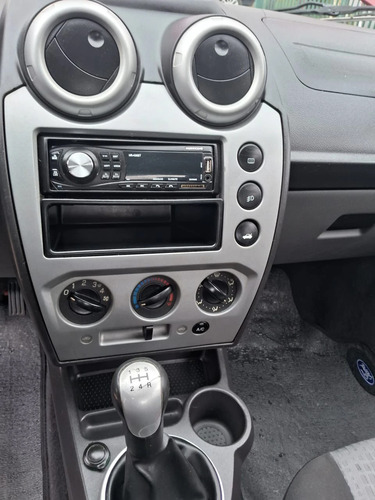 Ford Fiesta Sedan 1.6 Fly Flex 4p