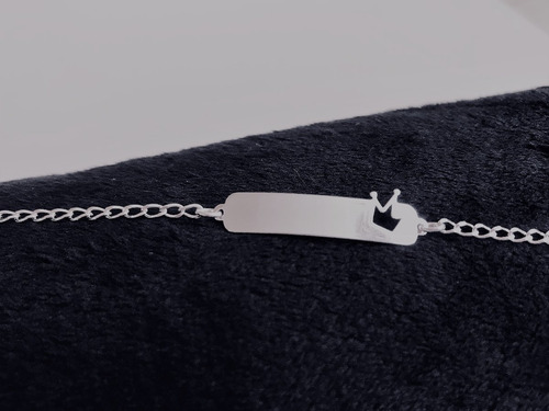 Imagem 5 de 7 de Pulseira Infantil Prata 925 Gravação E Caixa Veludo Coroa