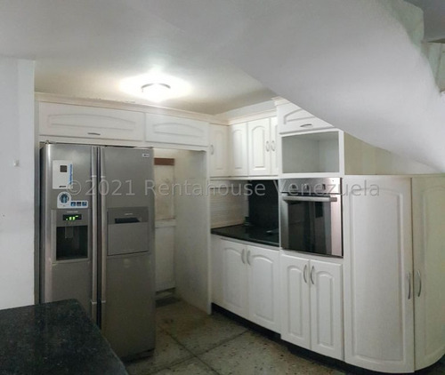 Imagen 2 de 18 de Hermosa Casa Ubicada En Urbanismo Privado Al Este De La Ciudad Y Con Vigilancia Permanente. 0412780070 Cod Mls 22-9662