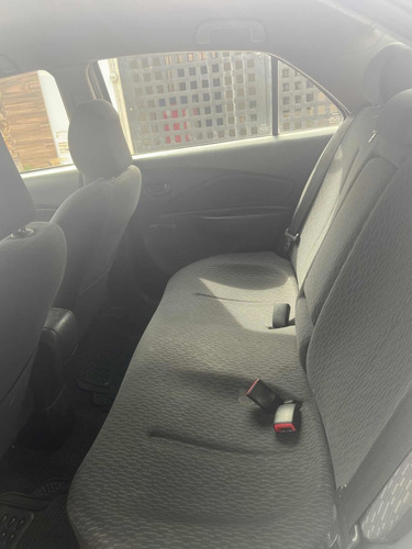 Toyota Yaris 1.5 Core Sedan Mt 2016