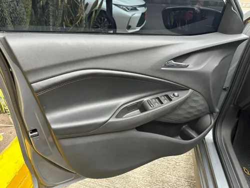 Chevrolet Onix 1.0T Rs Mt