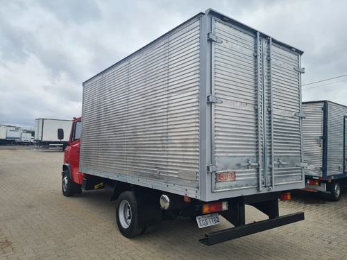 Imagem 4 de 10 de Mb 710 4x2 Ano 2009 Unico Dono Bau 4,50mts Vuc Ñ E Vw 8150