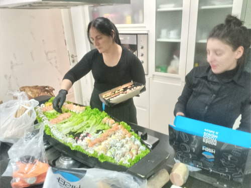 Servicio De Mozas , Parrillero, Meitre, Ayud. De Cocina
