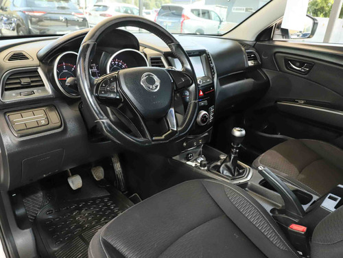 SsangYong XLV 4X2 1.6 MT DIESEL STD