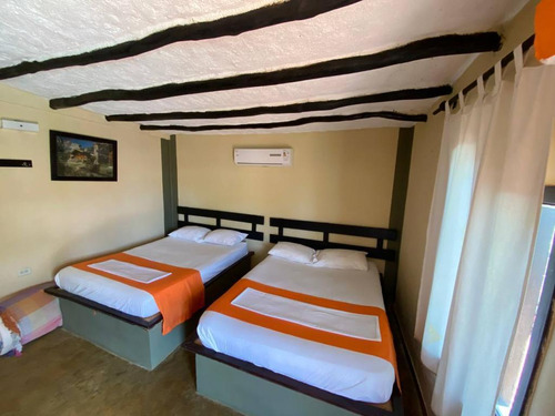 Se Vende Posada En El Sector El Tuque Con Comodas Cabañas 100% Equipado, Caney, Piscina, Bellos Jardines, A 5 Minutos Del Pueblo De Tucacas