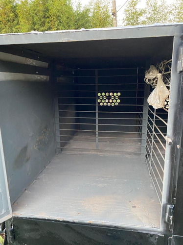 Carretinha Para Transportar 16 Cachorros Separados.