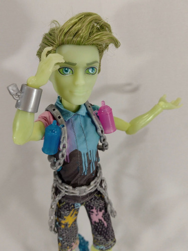 Boneco Porter Geiss Haunted Monster High Grafiteiro Mattel (Usado)