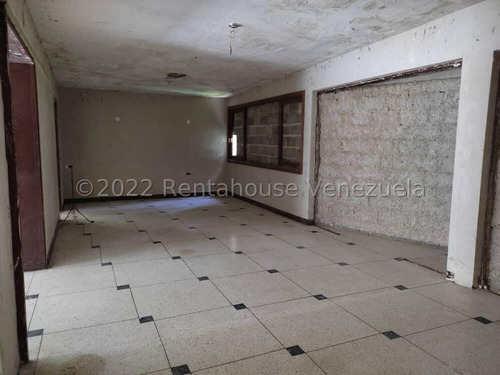 Imagen 14 de 30 de Casa Para Remodelar En Venta, Urb. Los Palos Grandes