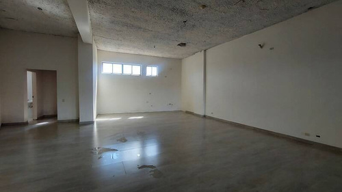 Venta De Local Comercial, Cc Brisas Del Valle, El Remanso Rp