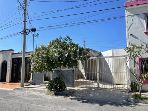 Casa En Renta En Col. Hércules, Guadalupe