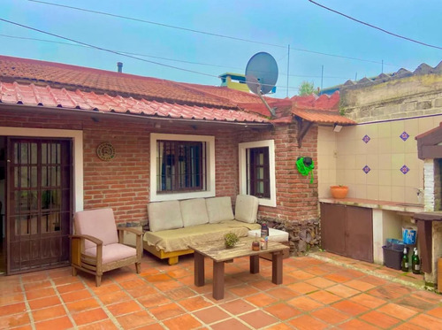 Imagen 3 de 16 de Casa En Buceo Próximo A Bvar José Batlle Y Ordoñez Y Ramón Anador.ref 623