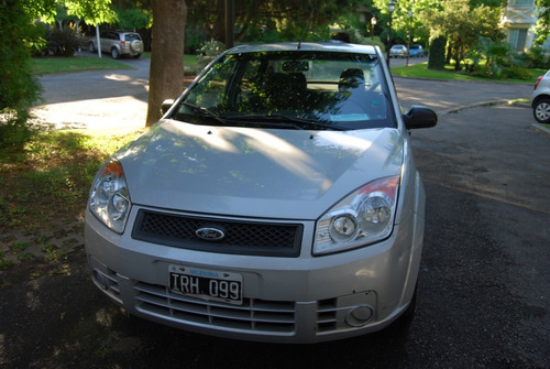 Ford Fiesta Max 1.6l 2010