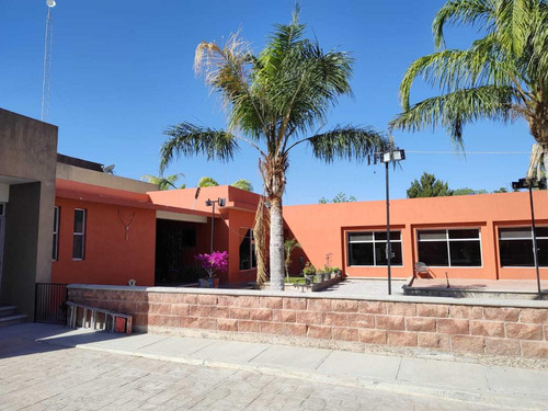 Quinta En Venta En Centauro Del Norte, Lerdo, Durango