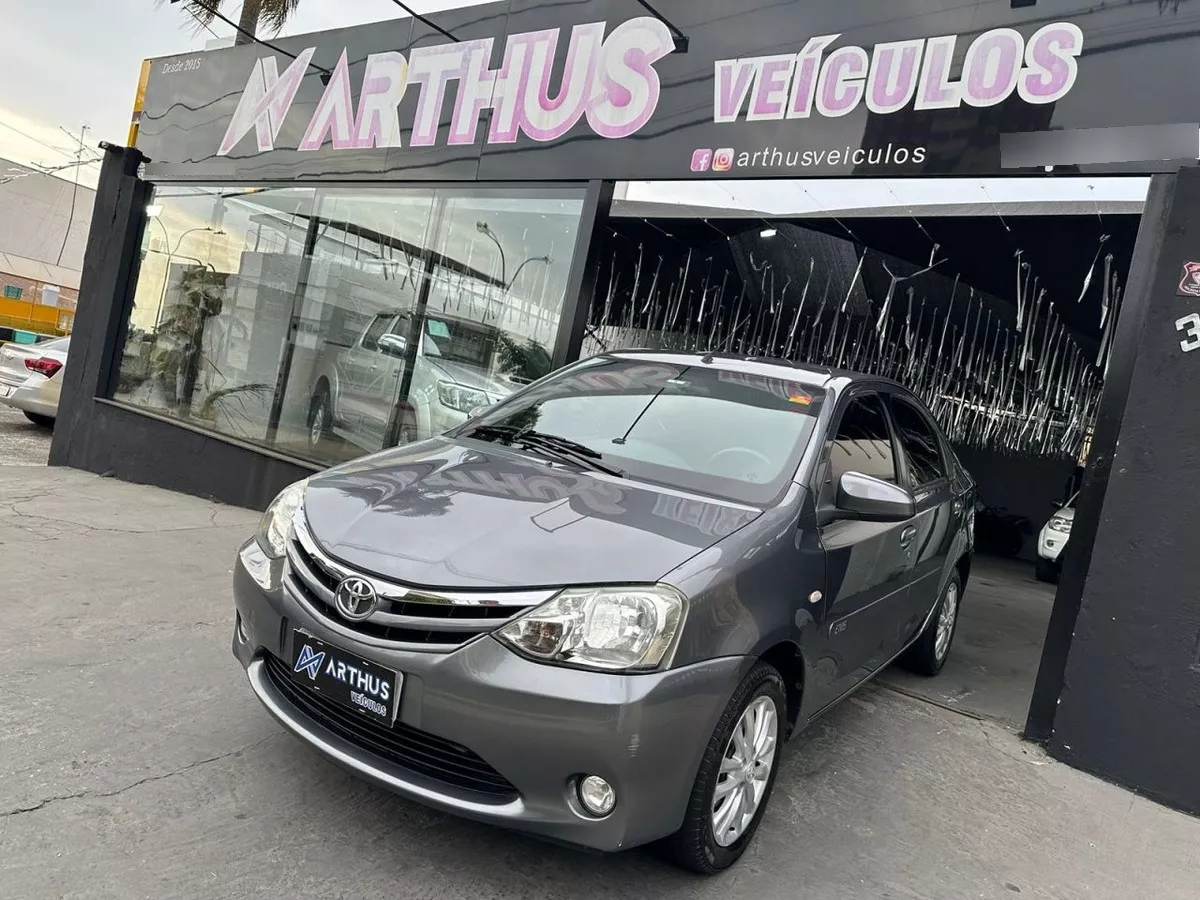 Toyota Etios ETIOS XLS Sedan 1.5 Flex 16V 4p Mec.