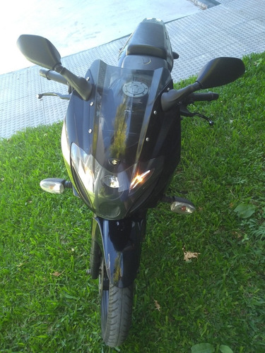 Bajaj Rouser 220 F