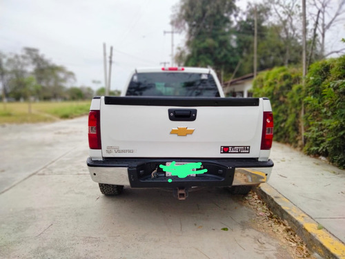 Chevrolet Silverado E Pickup 2500 Crew Cab 4x2 Mt