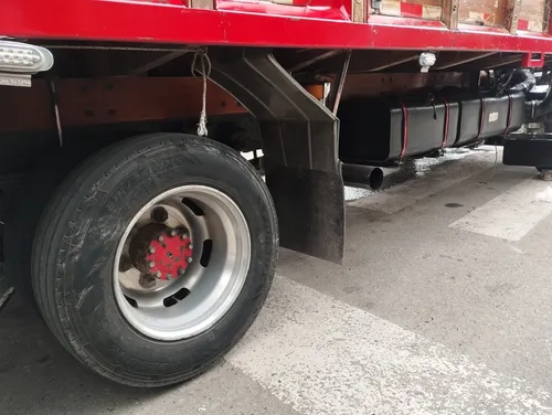 Camión Hino 300 Dutro Max