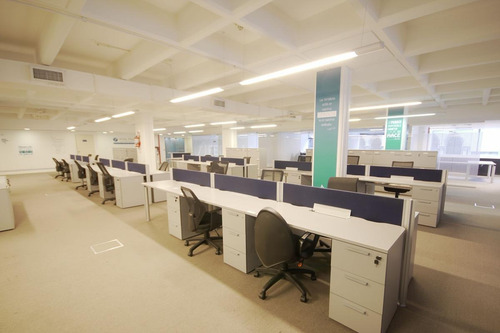 Imagen 12 de 19 de Oficina En Alquiler, De Categoría Lista Para Estrenar