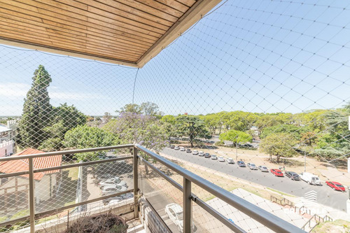 Venta Departamento 4 Dormitorios Piso Exclusivo - Rosario, Santa Fe