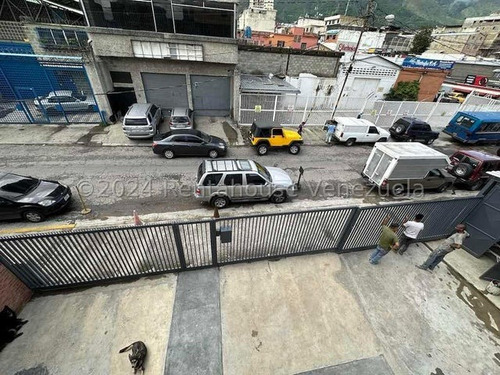 Qta. Galpón O Local En Venta Boleíta Sur #25-4215 Wendy Hoyer