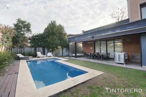 Casa En Venta En Barrio Privado Altos Del Sol. Financiación.