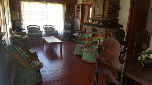 Imagen 8 de 14 de Dueño Vende Casa De 6 Amb. C/dep. Zona Iglesia (retasada)