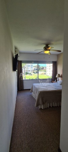 Imagen 22 de 25 de Apartamento En Venta En Punta Del Este, Mansa Frente Al Mar! - Punta Del Este Mansa