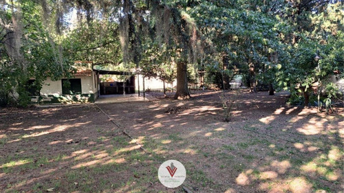 Casa En Venta Ubicada En Calle Los Alamos Entre Los Gladiolos Y Las Lilas. Villanueva, Buenos Aires.
