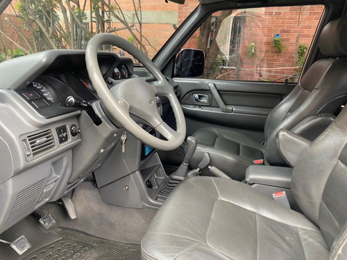 Imagen 10 de 16 de Mitsubishi Montero Wagon V6 3000 Fe 7 Puestos