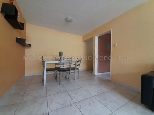 Imagen 4 de 14 de Apartamento En Venta Turmero, Resd. Los Nisperos, 23-7249 . More 04145981129