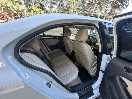 Volkswagen Jetta 2.0 Tsi Highline 4p