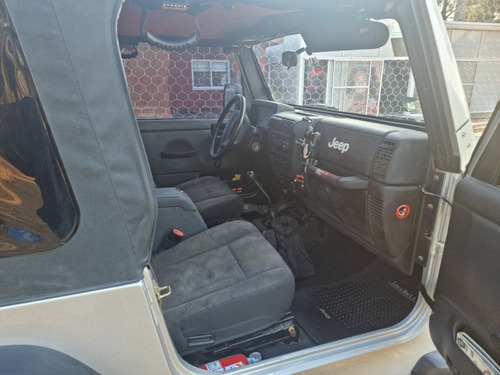 Imagen 9 de 11 de Jeep Wrangler 4.0 Hard Top Sport