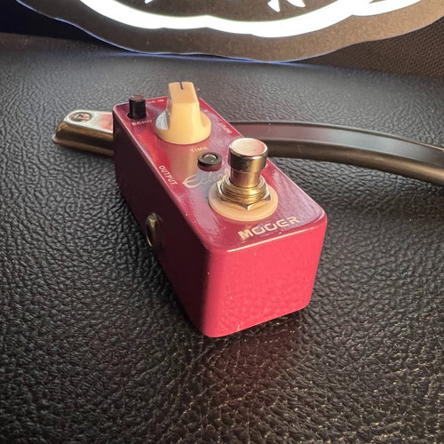 Mooer Echo Echolizer Violeta (Usado)