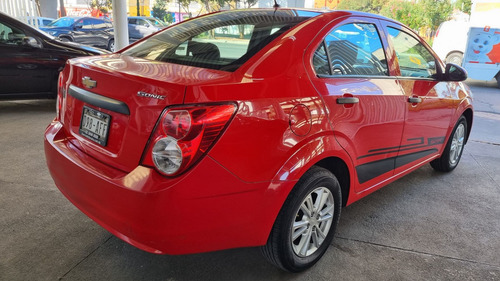 Imagen 3 de 9 de Chevrolet Sonic 2016 1.6 Ls Mt