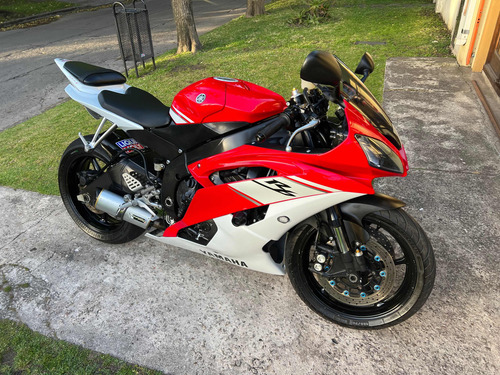 Yamaha R6
