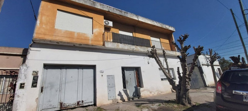 Casa Muy Solida Y Luminosa En Planta Alta