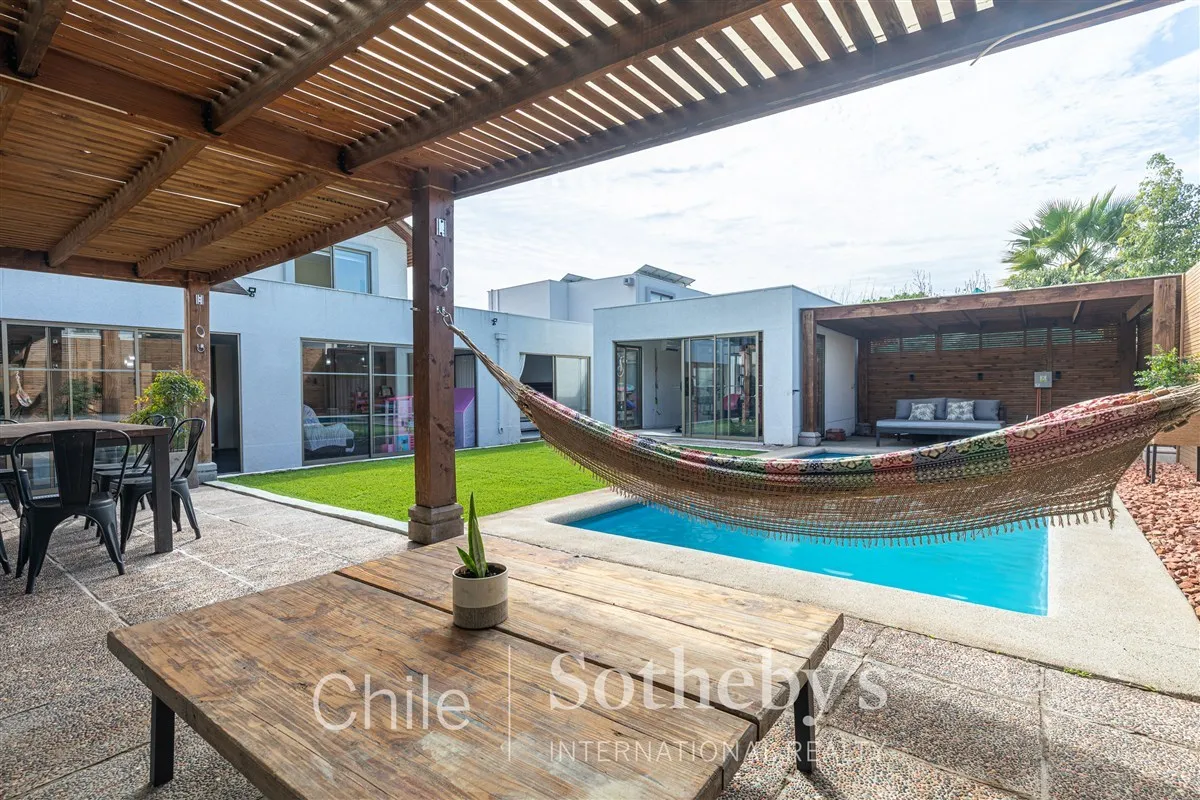 Casa 3 Dormitorios Ampliada Quincho Cerrado Y Piscina