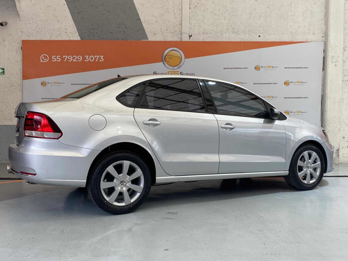 Imagen 4 de 13 de Volkswagen Vento 2018 1.6 Confortline Mt