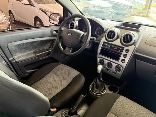 Ford Fiesta 1.6 MPI CLASS HATCH 8V FLEX 4P MANUAL