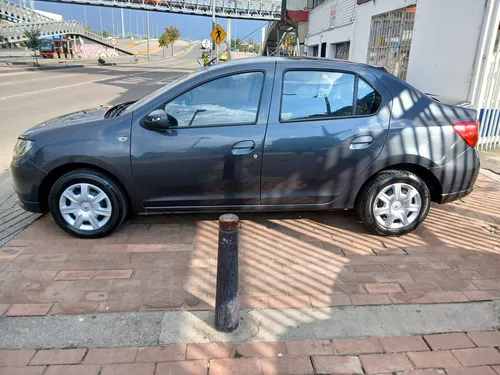 Renault Logan 1.6 Authentique