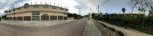 Terreno Comercial Con Locales En Zona Altamente Poblada En Comitan.