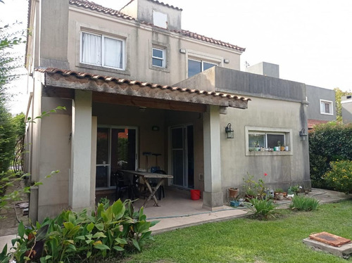 Imagen 6 de 9 de Casa En Venta En Country Banco Provincia