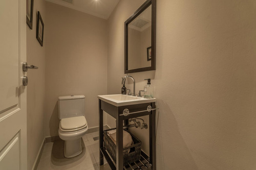 Impecable Casa En Venta Saavedra